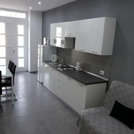 Apartments Vidulic มาลีโลชินจ์ ภายนอก รูปภาพ