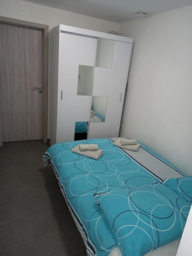 Apartments Vidulic มาลีโลชินจ์ ภายนอก รูปภาพ