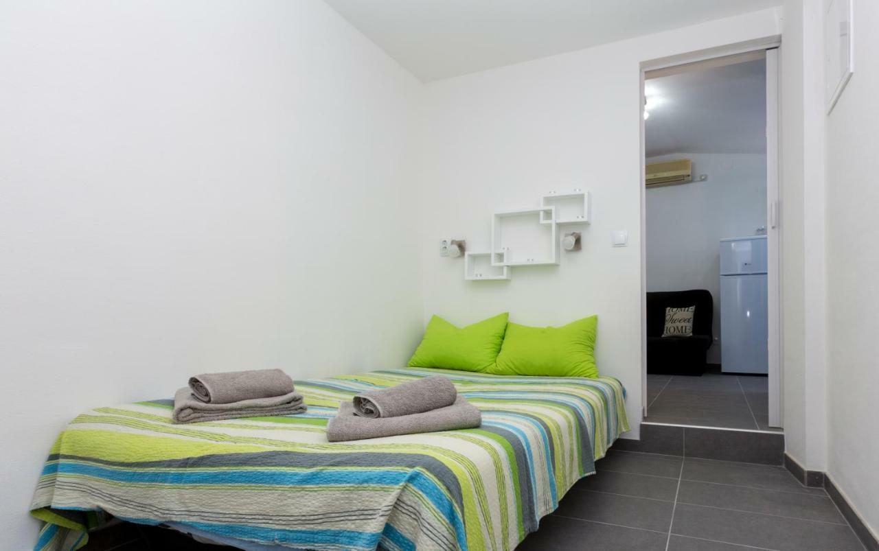 Apartments Vidulic มาลีโลชินจ์ ภายนอก รูปภาพ