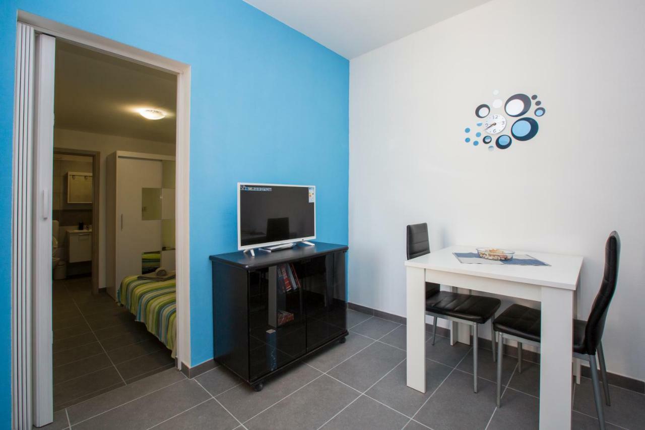 Apartments Vidulic มาลีโลชินจ์ ภายนอก รูปภาพ